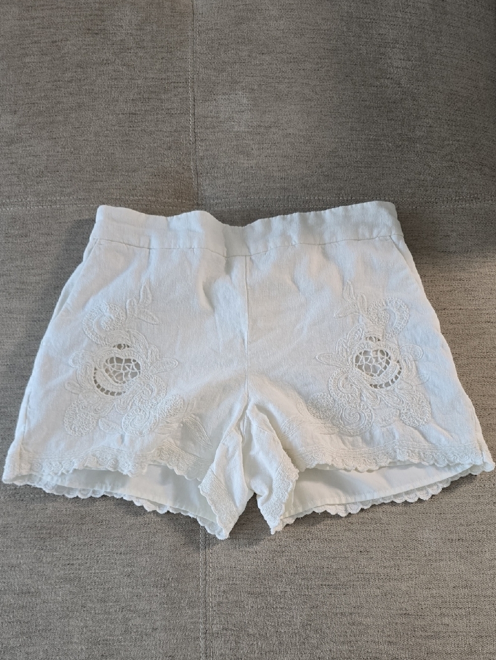Calypso St. Barth Linen Blend Embroidered White Lace Trim Billowy Boho Shorts 6